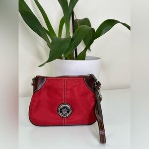 Dooney & Burker Sm Clutch Red